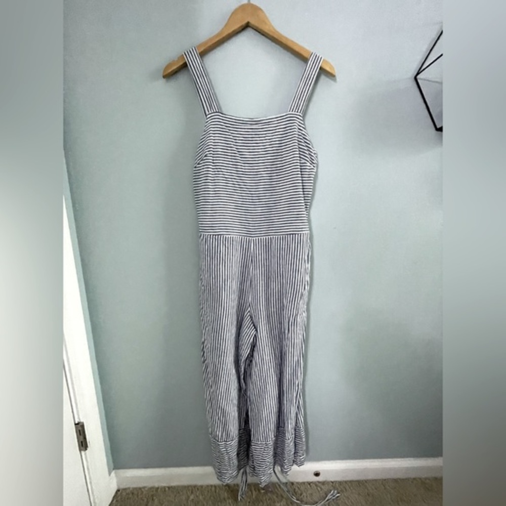 NWOT‎ Women’s beach lunch lounge romper tie in front dress- size Small